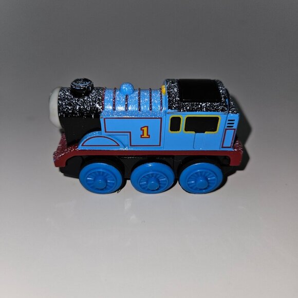 Snow-Covered Thomas Tank Engine Battery Operated Motorized Diecast Train TESTED - Picture 2 of 11